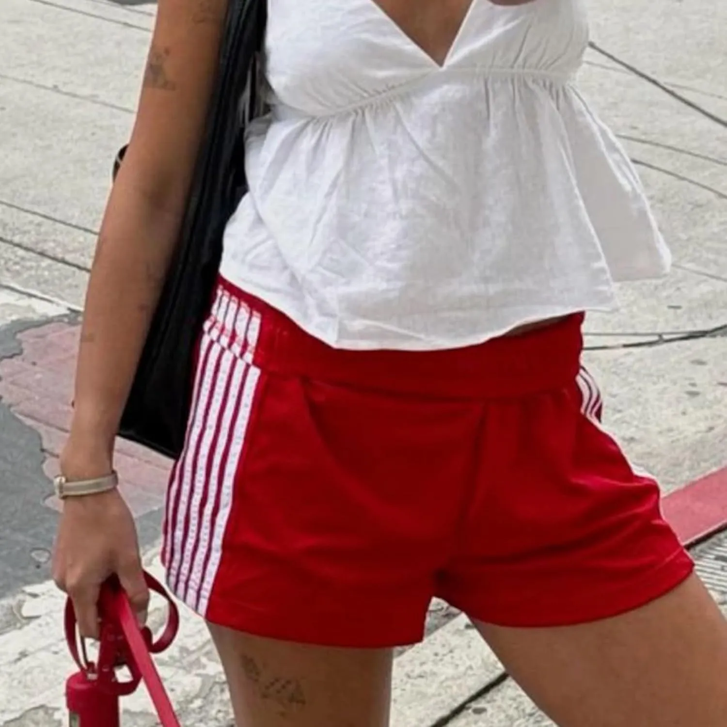 Womens Low Waisted Running Shorts Side Striped Quick Dry Athletic Workout Shorts Elastic Waist Lounge Workout Shorts